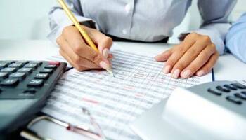 Accounting outsourcing vs. in-house accountant: which is more profitable?