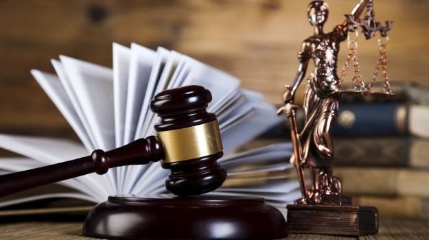 Відсутність згоди одного із співвласників на розпорядження нерухомим майном є підставлю для визнання правочину недійсним